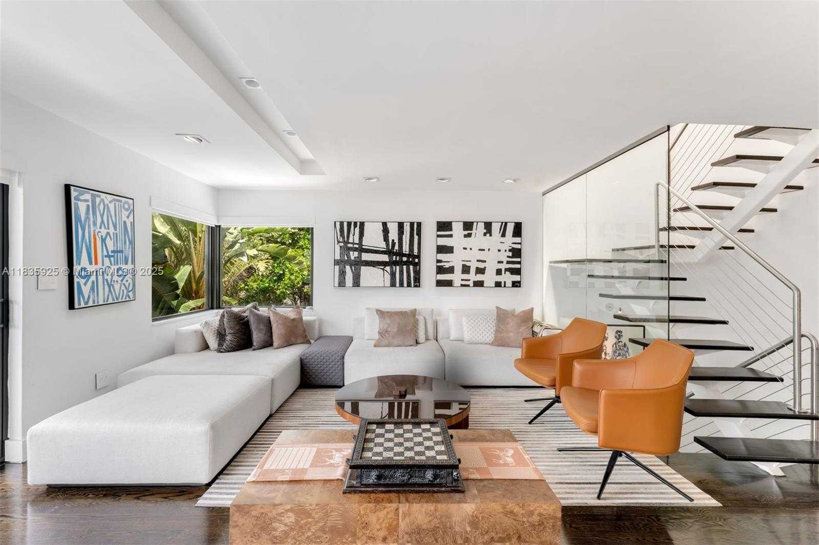 Small Image of 3560 WEST FAIRVIEW ST, Miami Number 6