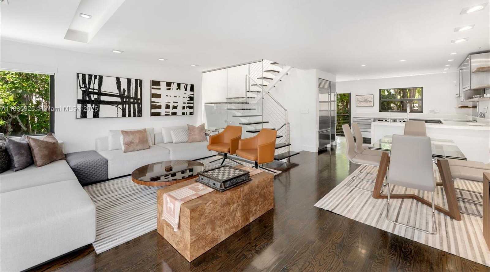 Small Image of 3560 WEST FAIRVIEW ST, Miami Number 8