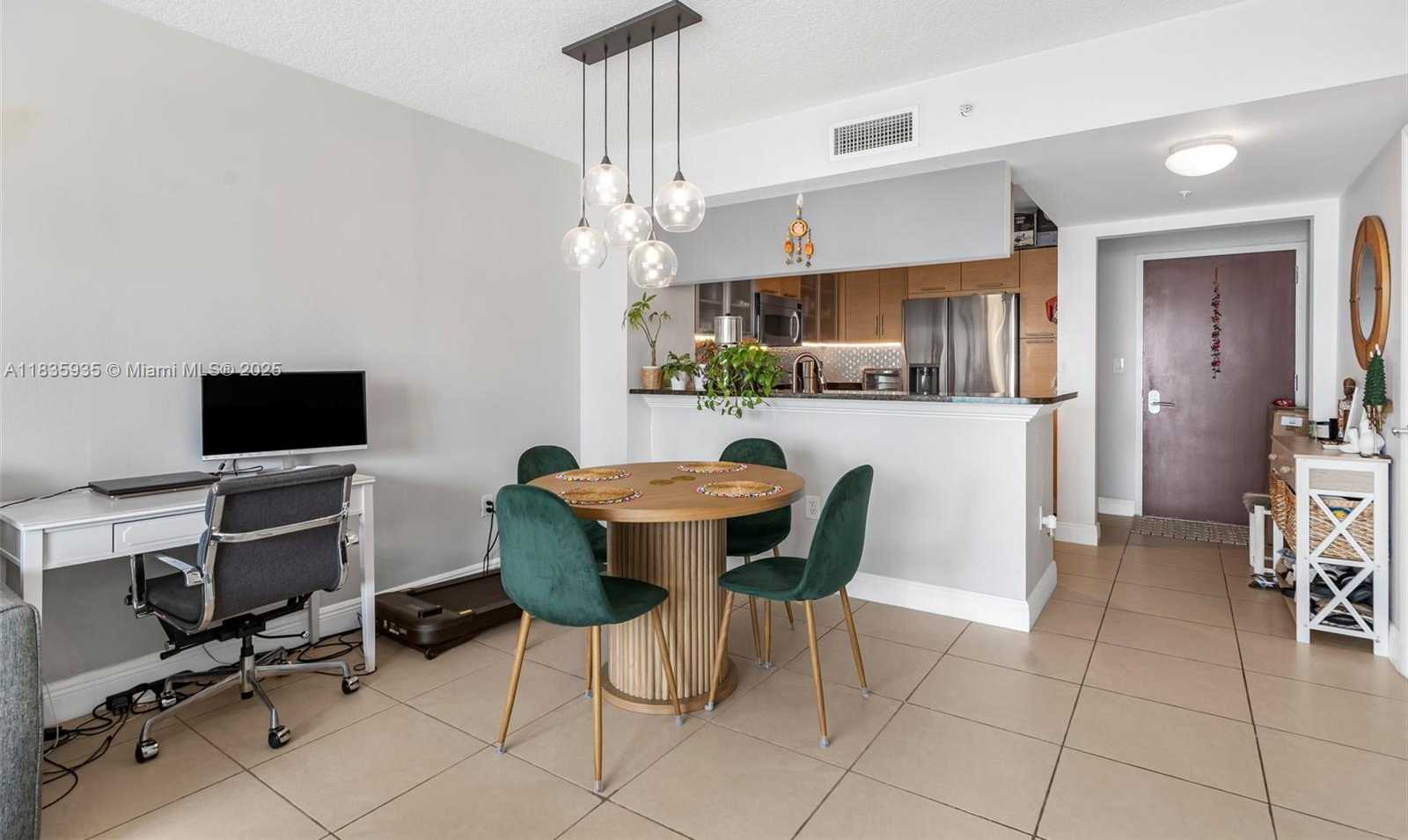 Small Image of 31 SOUTH EAST 5TH ST #1705, Miami Number 10