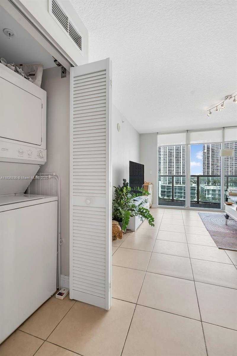 Small Image of 31 SOUTH EAST 5TH ST #1705, Miami Number 11