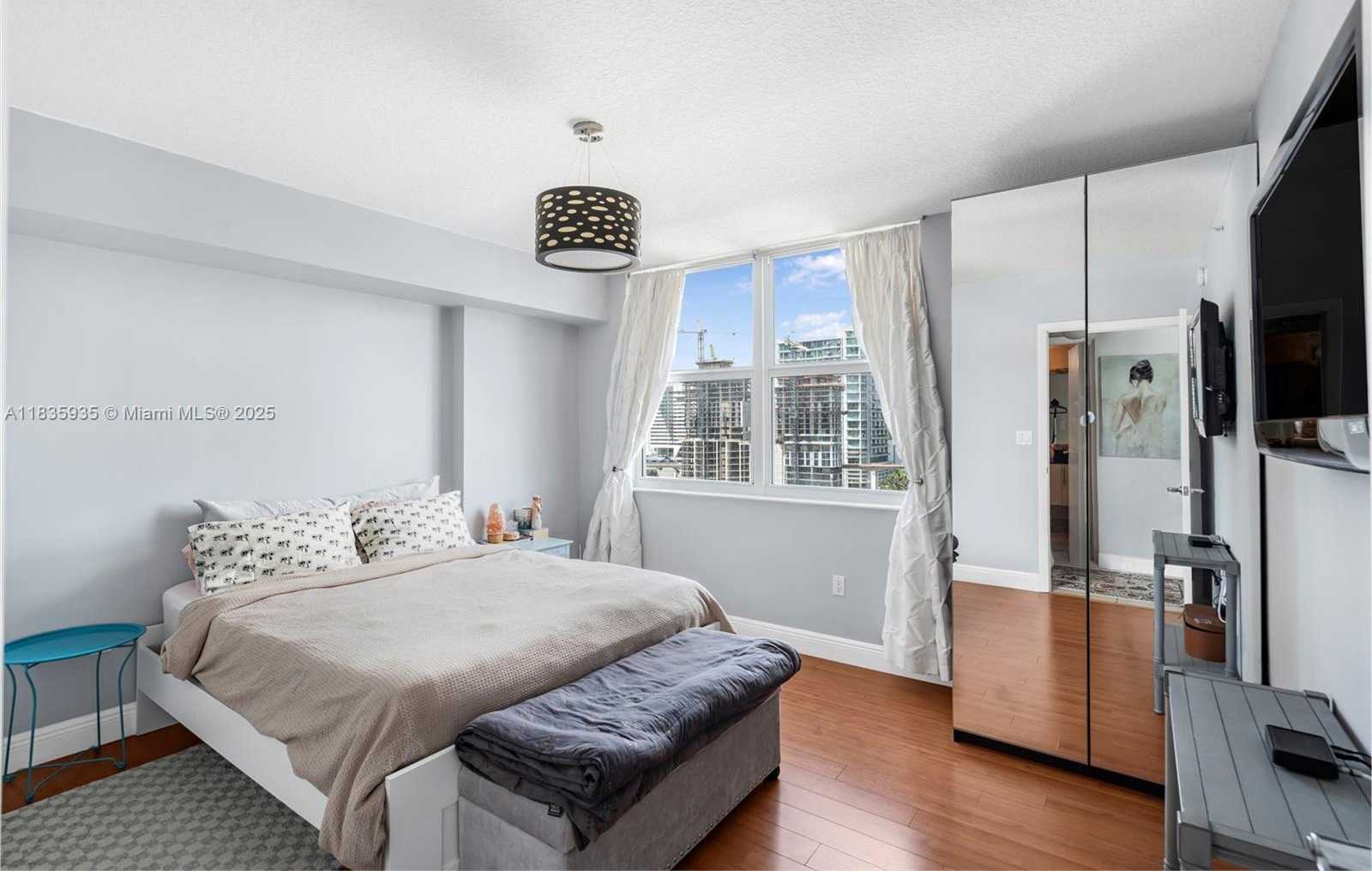 Small Image of 31 SOUTH EAST 5TH ST #1705, Miami Number 12