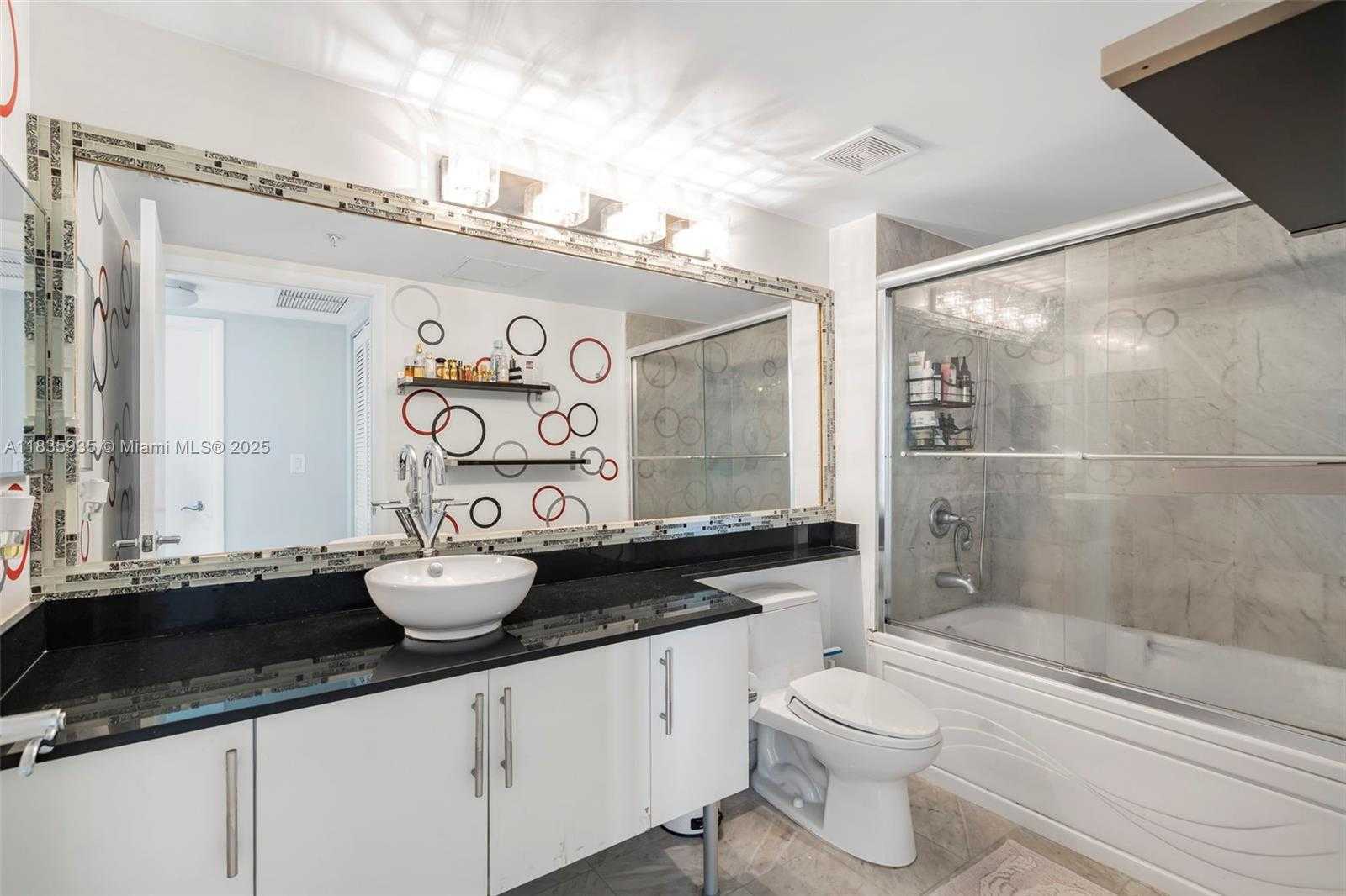 Small Image of 31 SOUTH EAST 5TH ST #1705, Miami Number 15
