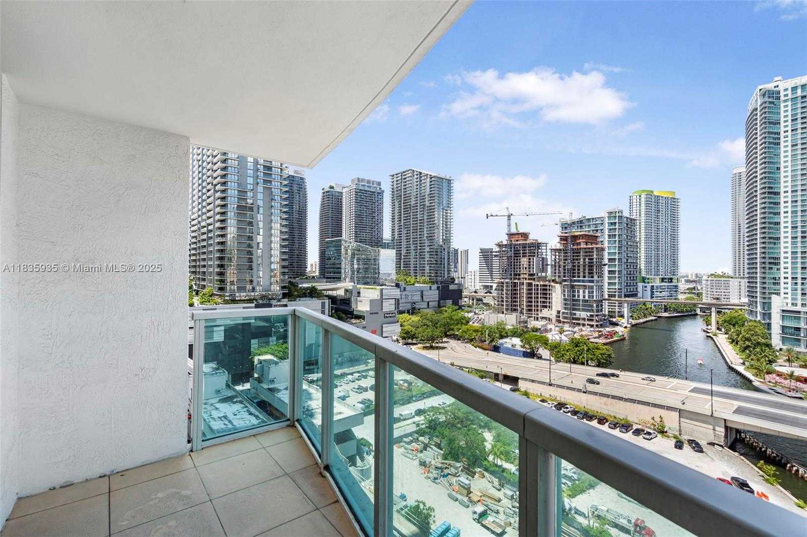 Small Image of 31 SOUTH EAST 5TH ST #1705, Miami Number 16