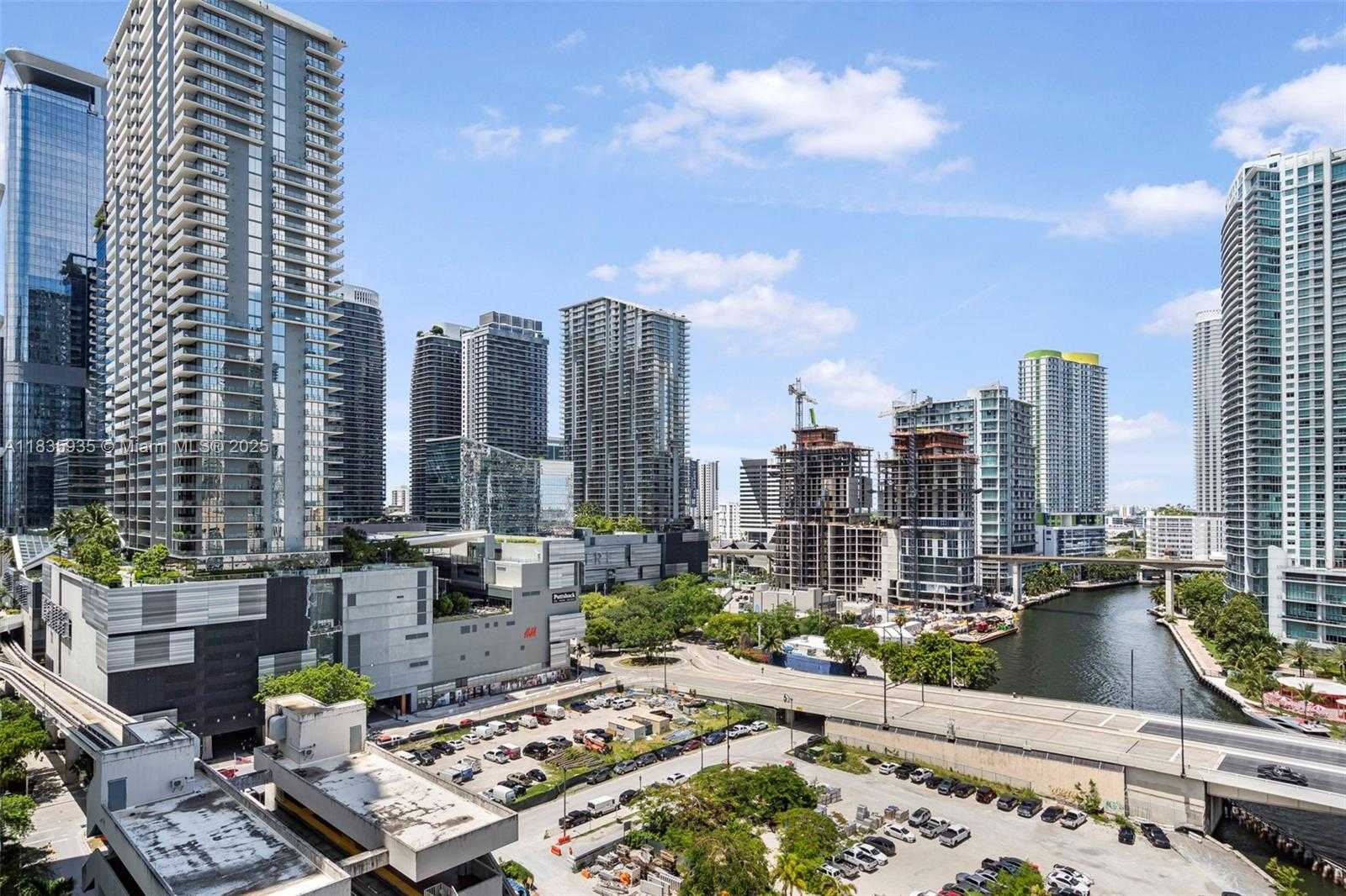 Small Image of 31 SOUTH EAST 5TH ST #1705, Miami Number 19