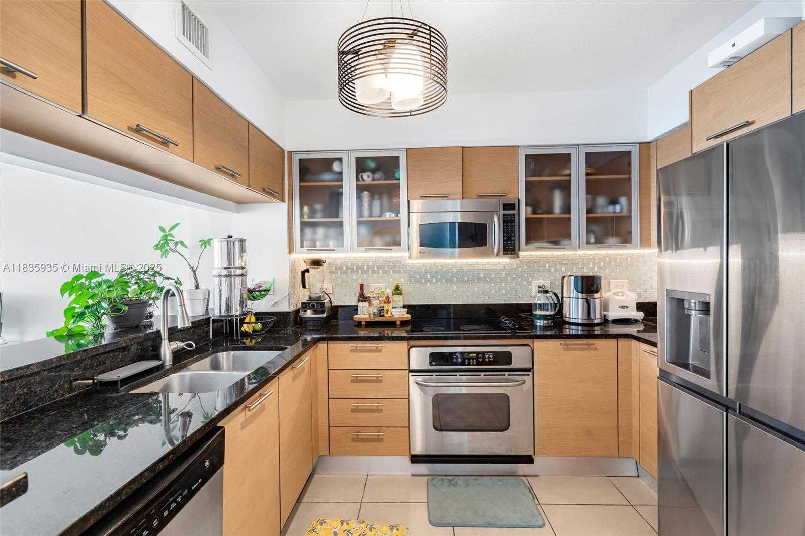 Small Image of 31 SOUTH EAST 5TH ST #1705, Miami Number 4