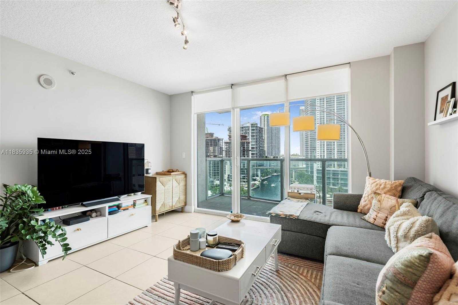 Small Image of 31 SOUTH EAST 5TH ST #1705, Miami Number 8