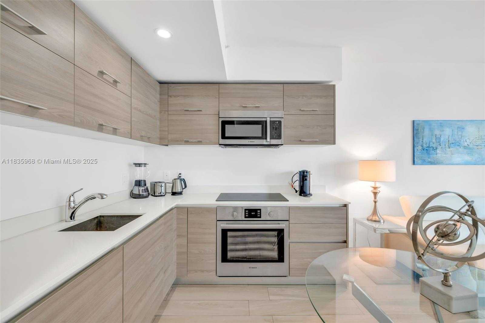 Small Image of 1300 SOUTH MIAMI AVE #1208, Miami Number 3