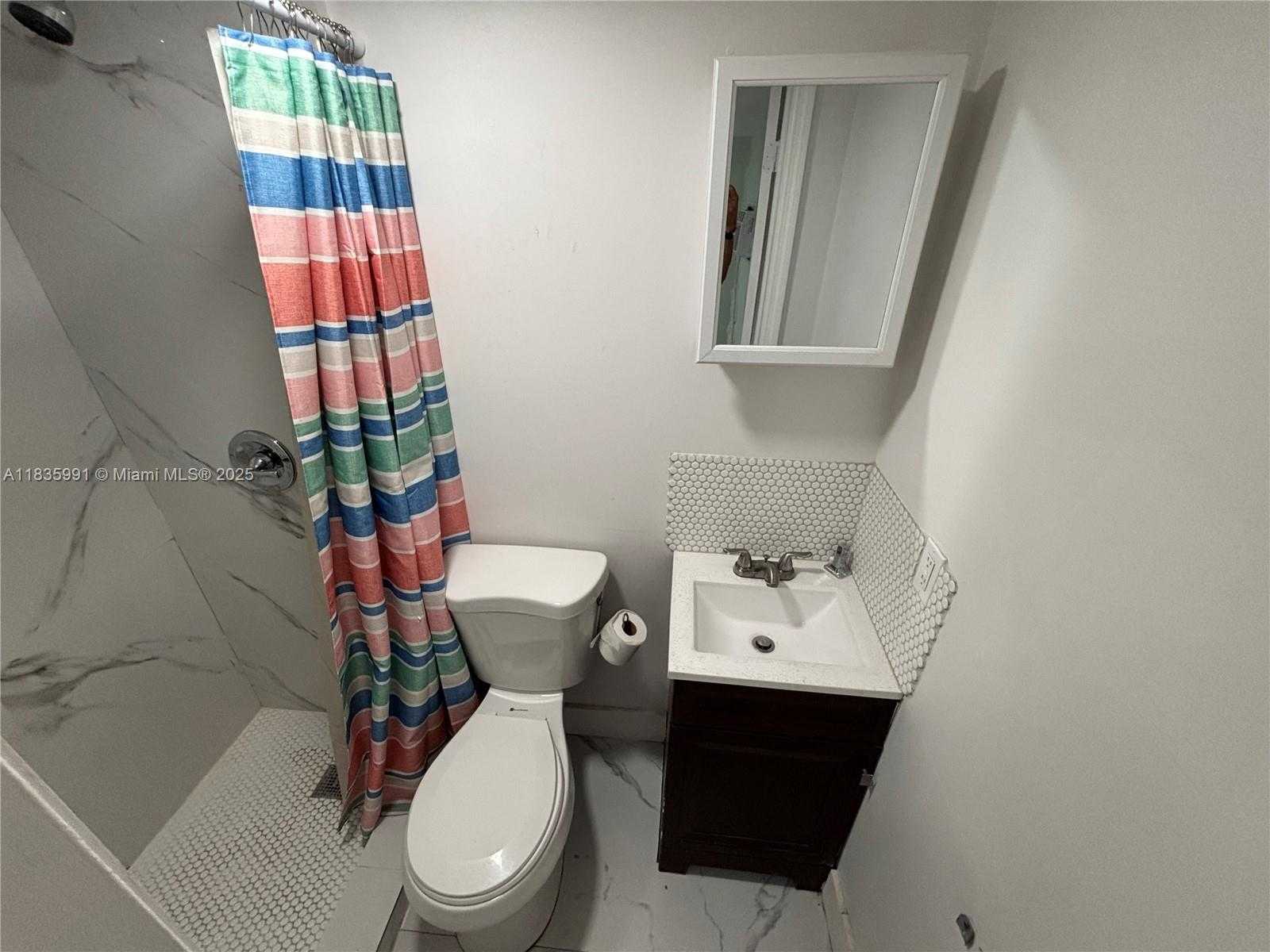 Small Image of 729 NORTH WEST 19TH AVE #REAR, Fort Lauderdale Number 6