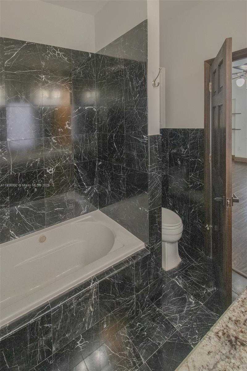Small Image of 3722 ROYAL PALM AVE, Miami Beach Number 25