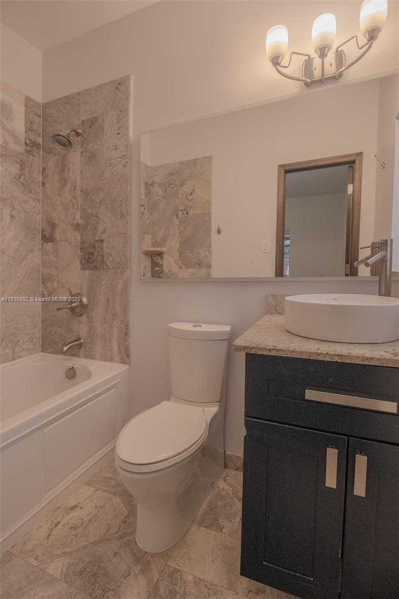 Small Image of 3722 ROYAL PALM AVE, Miami Beach Number 34
