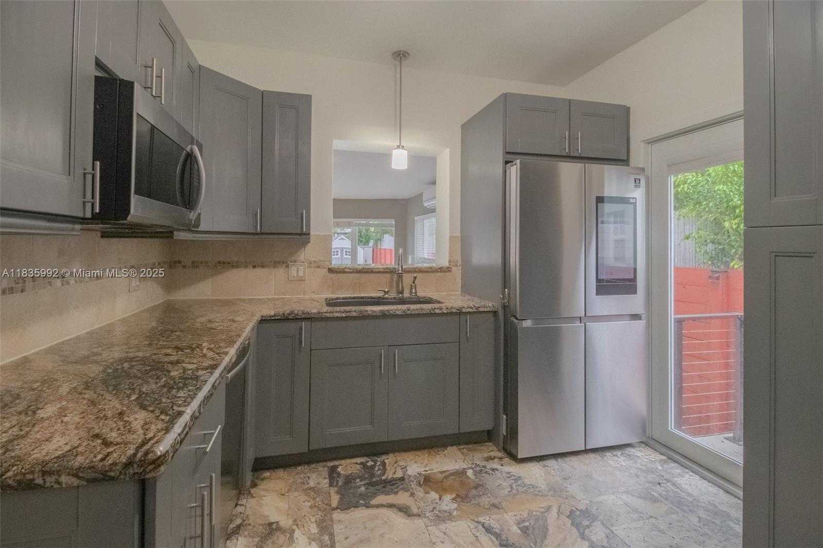 Small Image of 3722 ROYAL PALM AVE, Miami Beach Number 36