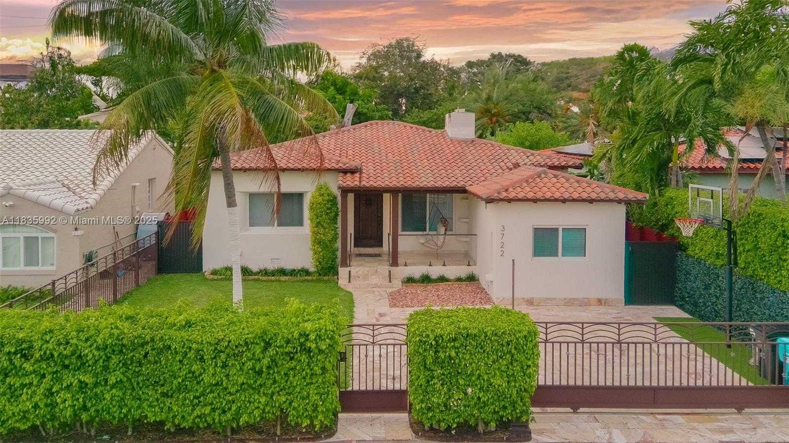 Small Image of 3722 ROYAL PALM AVE, Miami Beach Number 4