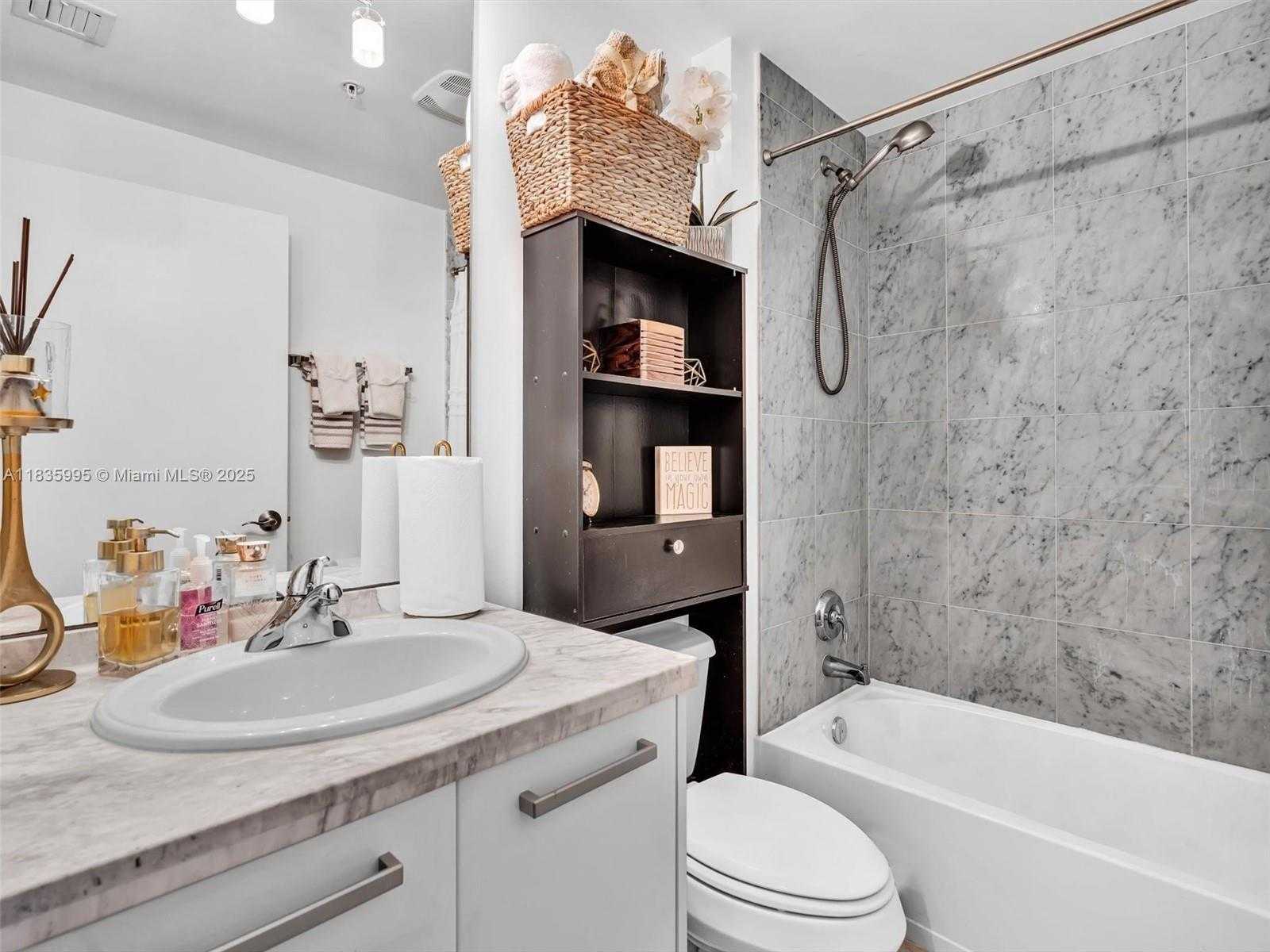 Small Image of 253 NORTH EAST 2ND ST #2208, Miami Number 19
