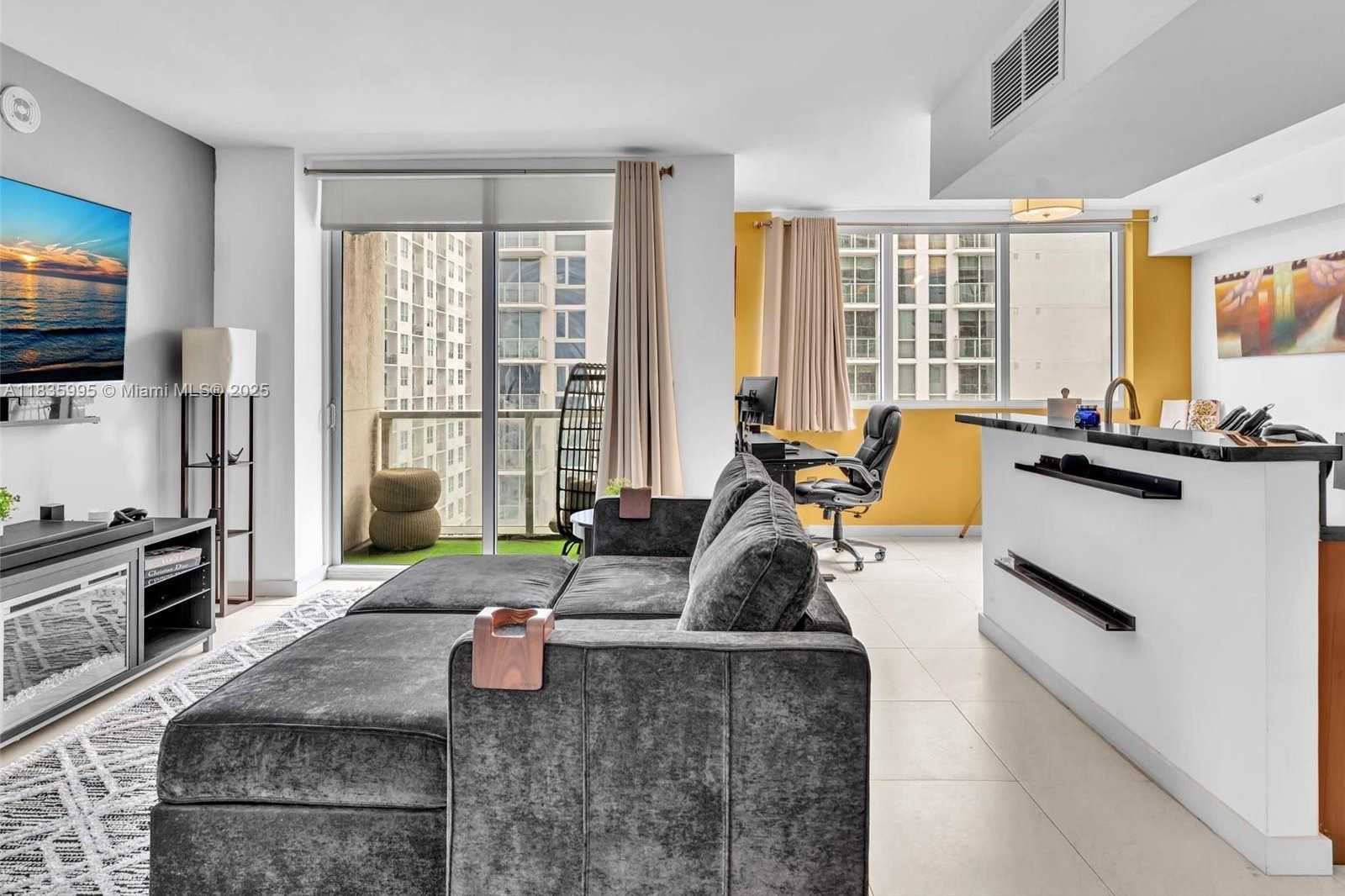 Small Image of 253 NORTH EAST 2ND ST #2208, Miami Number 2