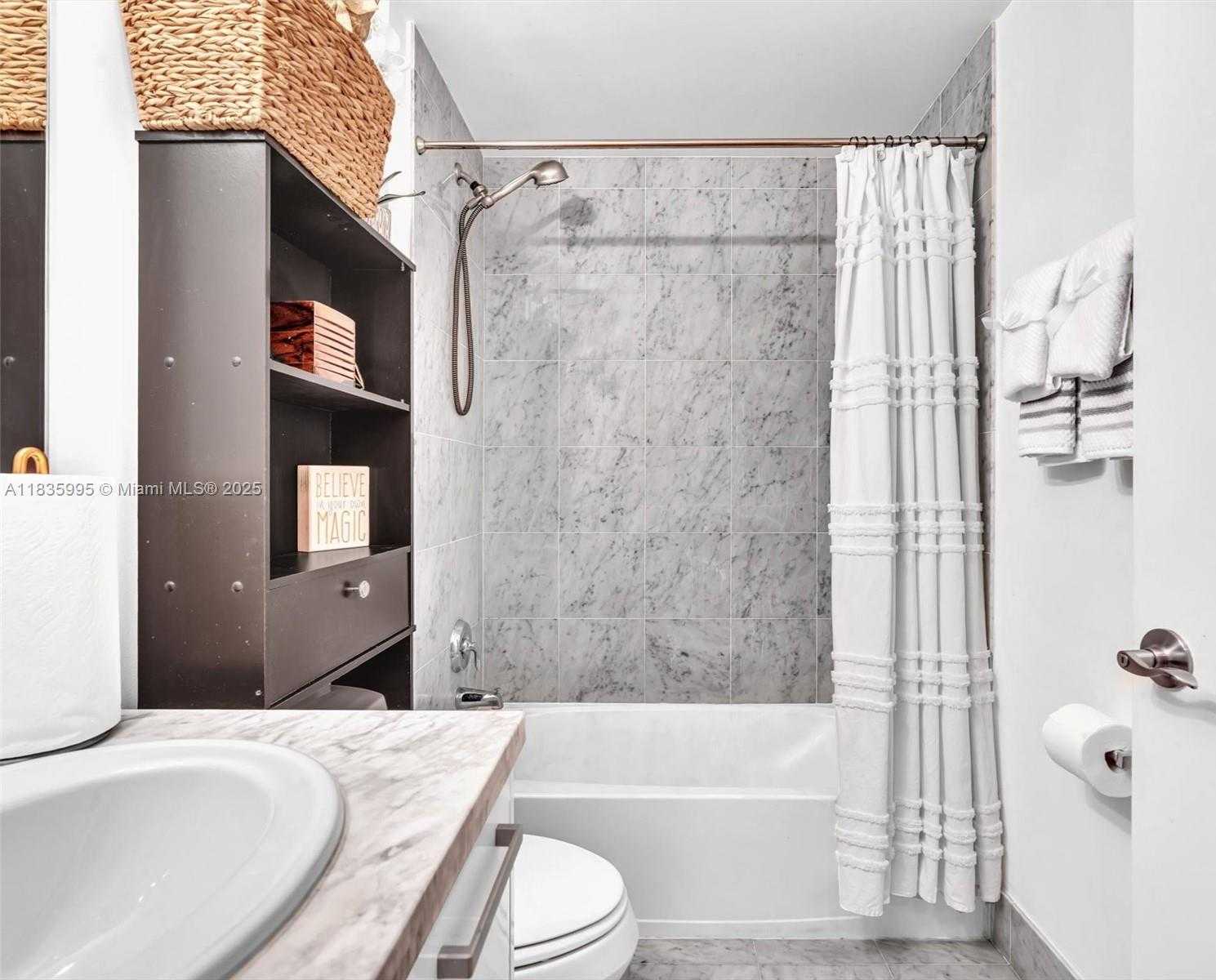 Small Image of 253 NORTH EAST 2ND ST #2208, Miami Number 20