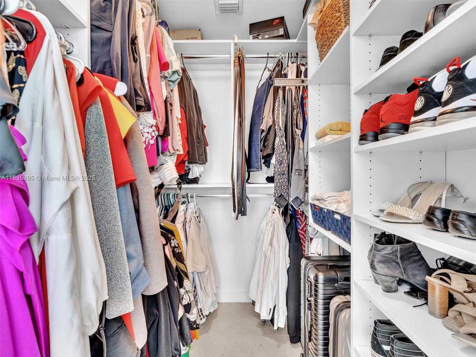 Small Image of 253 NORTH EAST 2ND ST #2208, Miami Number 32