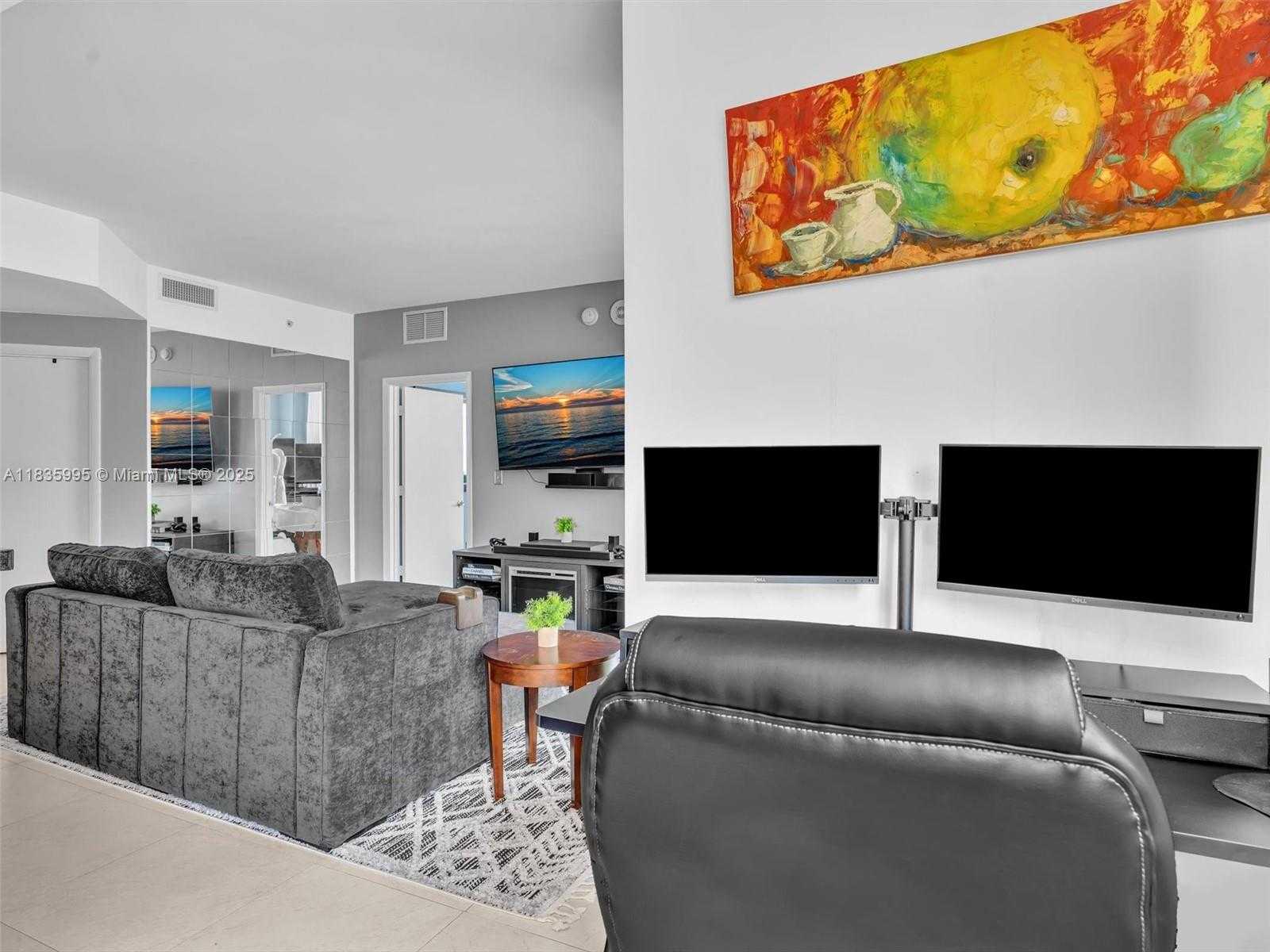 Small Image of 253 NORTH EAST 2ND ST #2208, Miami Number 4