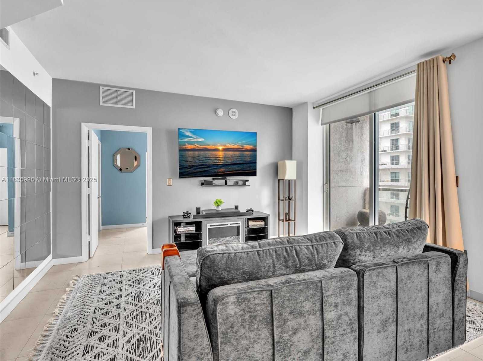 Small Image of 253 NORTH EAST 2ND ST #2208, Miami Number 5