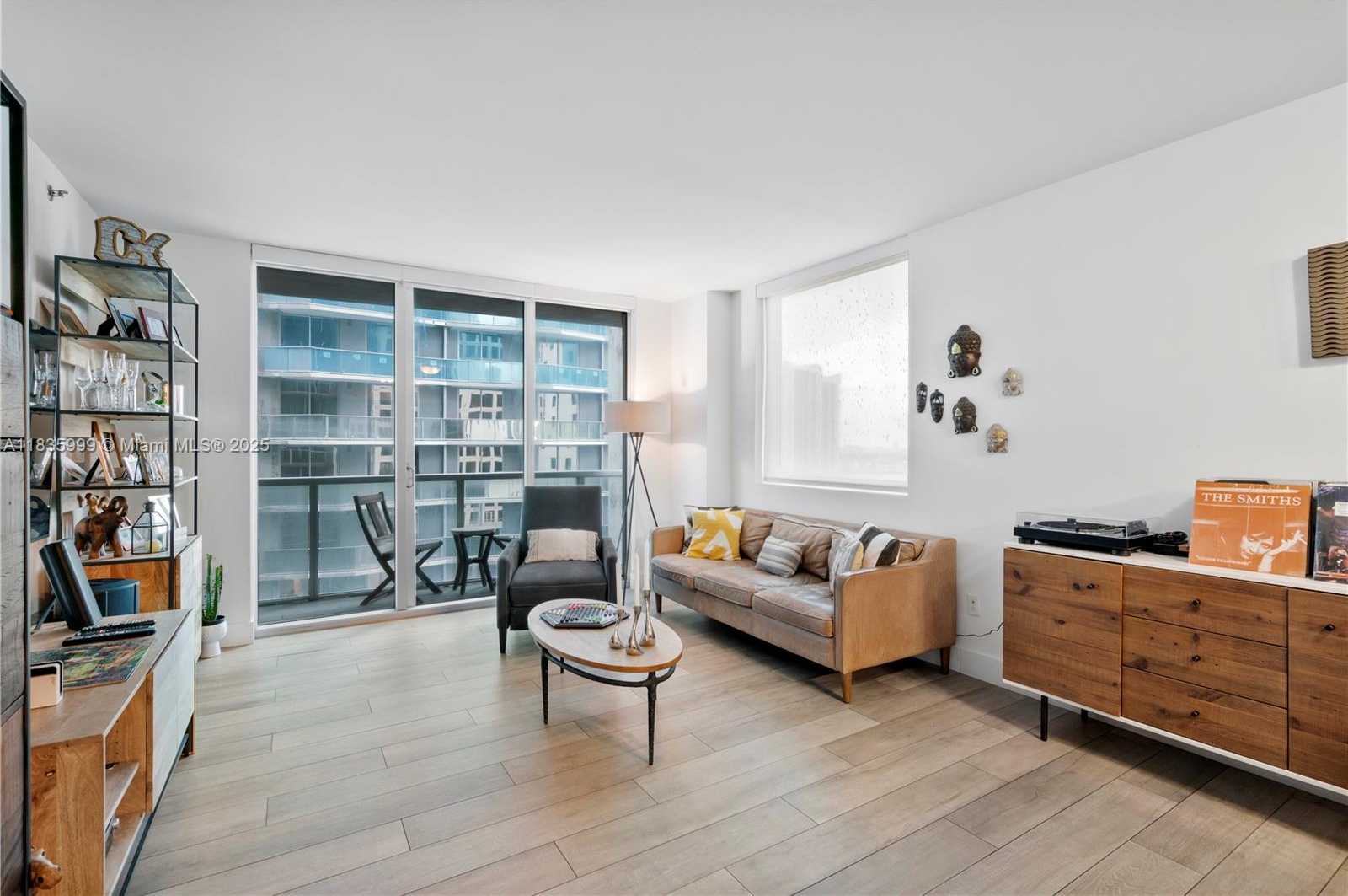 Small Image of 55 SOUTH EAST 6TH ST #2007, Miami Number 8