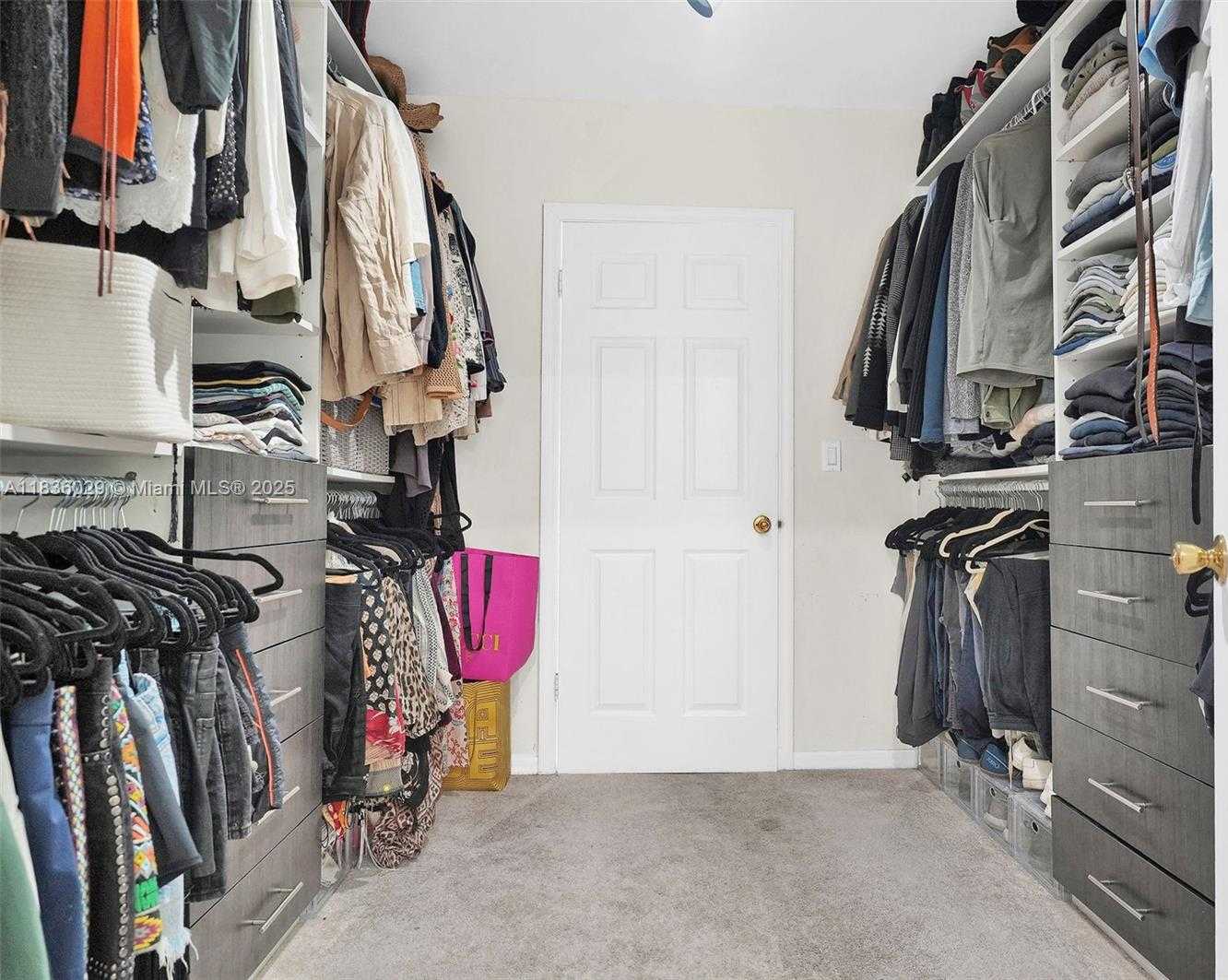 Small Image of 5555 LA GORCE DR, Miami Beach Number 18