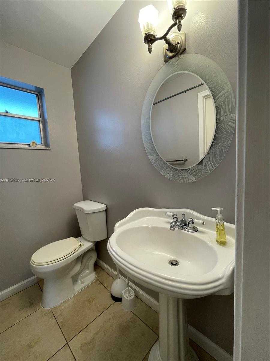 Small Image of 16750 NORTH EAST 10TH AVE #228, North Miami Beach Number 14