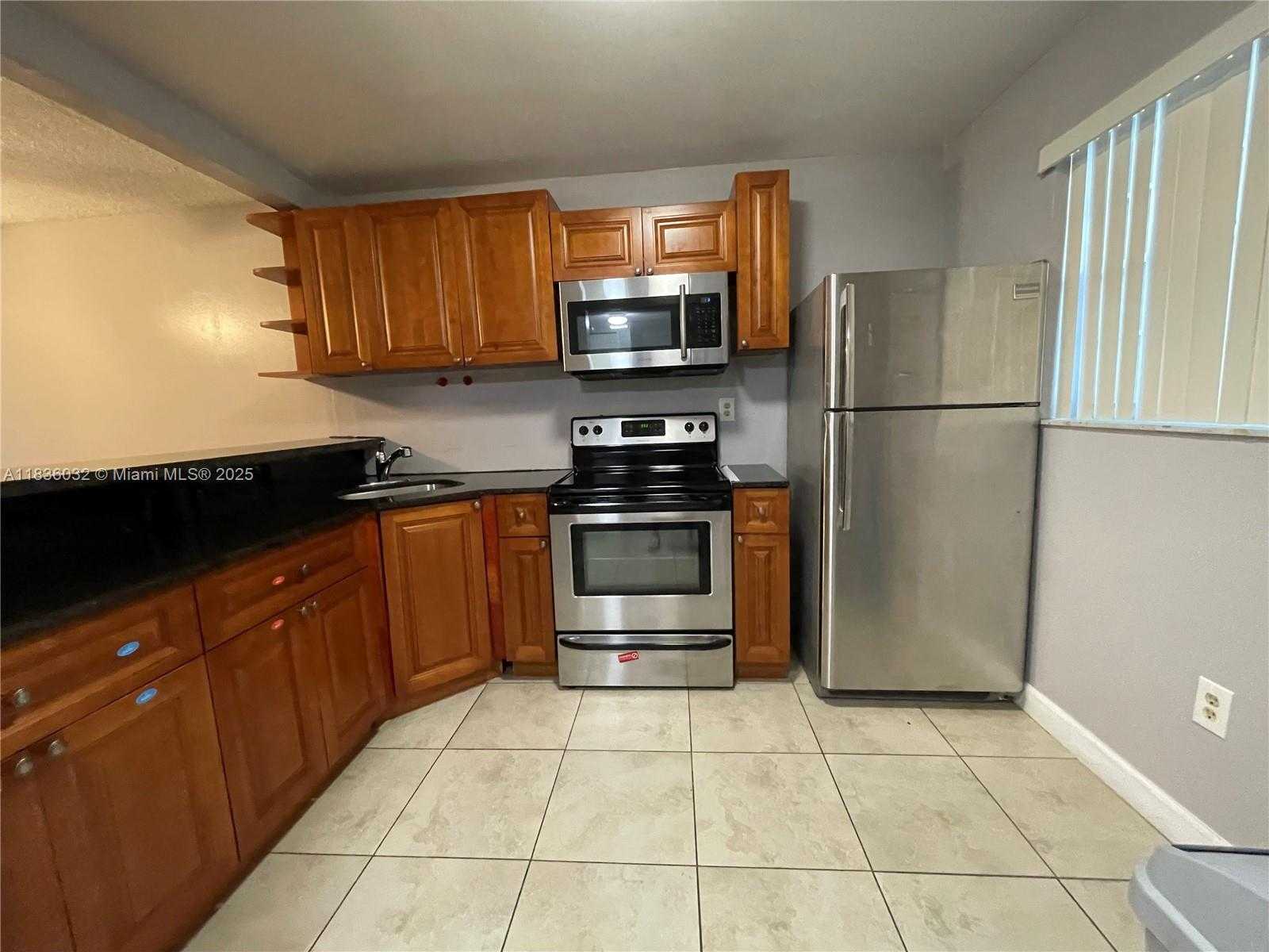 Small Image of 16750 NORTH EAST 10TH AVE #228, North Miami Beach Number 2