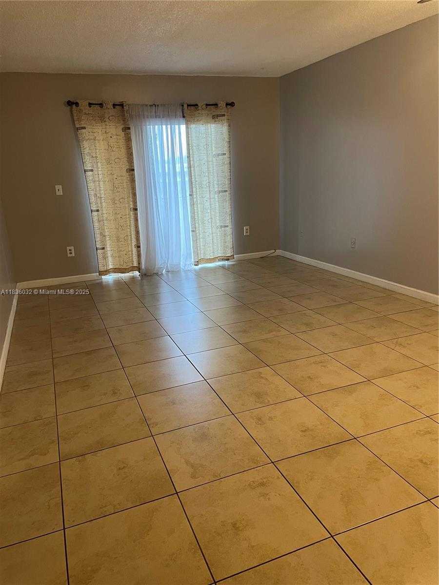 Small Image of 16750 NORTH EAST 10TH AVE #228, North Miami Beach Number 6