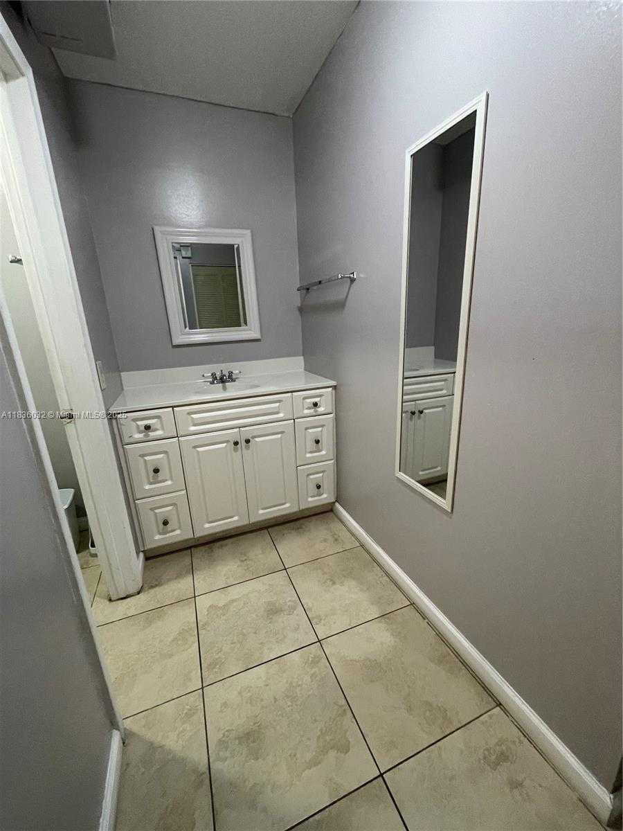 Small Image of 16750 NORTH EAST 10TH AVE #228, North Miami Beach Number 9