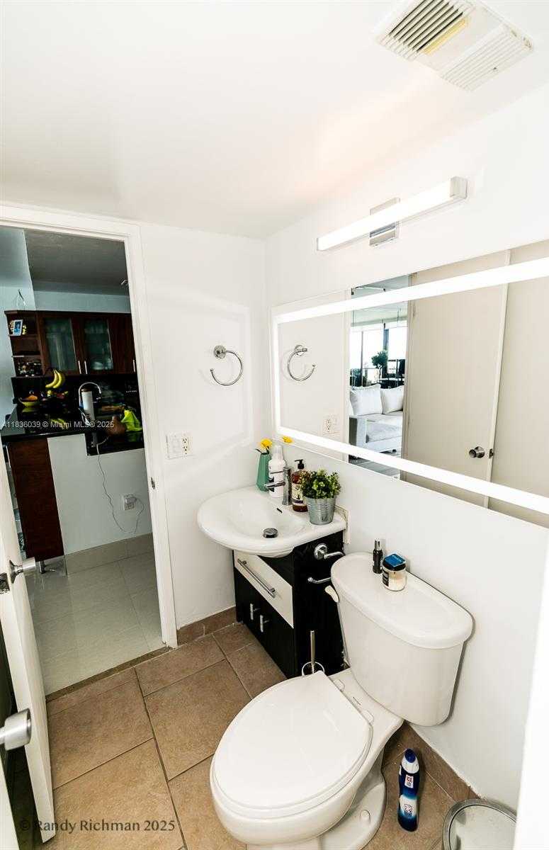 Small Image of 600 NORTH EAST 36TH ST #1820, Miami Number 15
