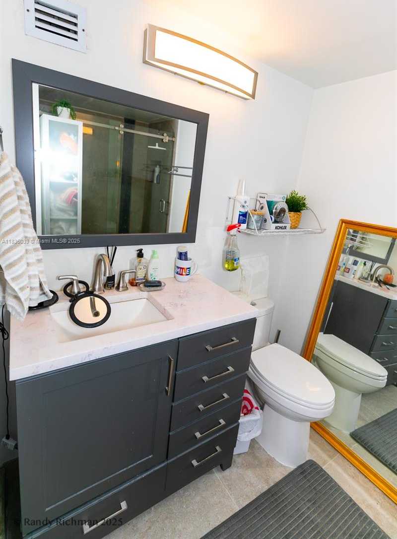 Small Image of 600 NORTH EAST 36TH ST #1820, Miami Number 16