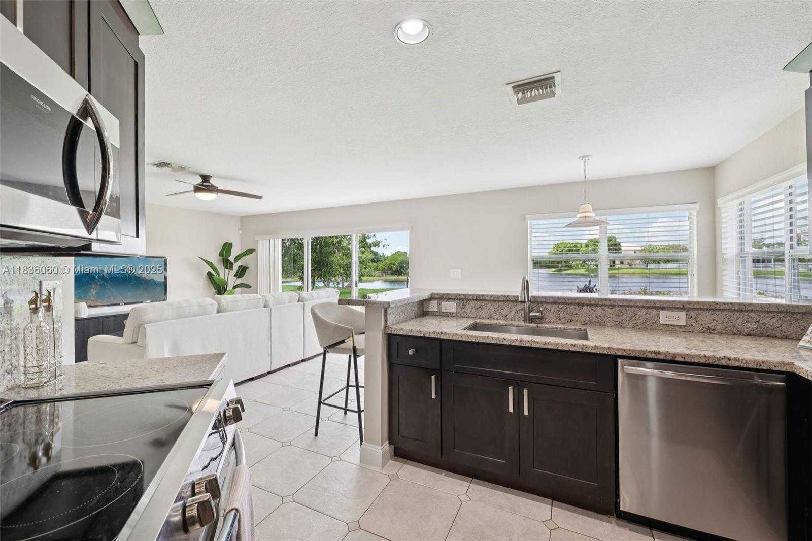 Small Image of 16710 NORTH WEST 12TH ST, Pembroke Pines Number 25