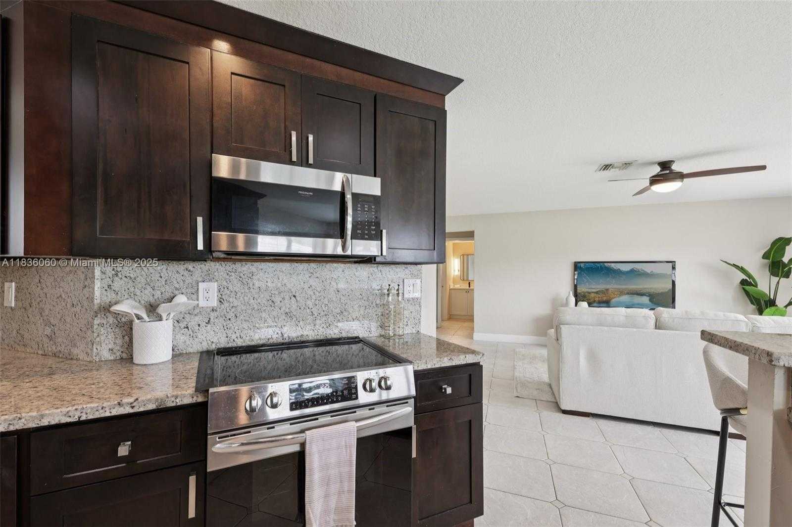 Small Image of 16710 NORTH WEST 12TH ST, Pembroke Pines Number 26