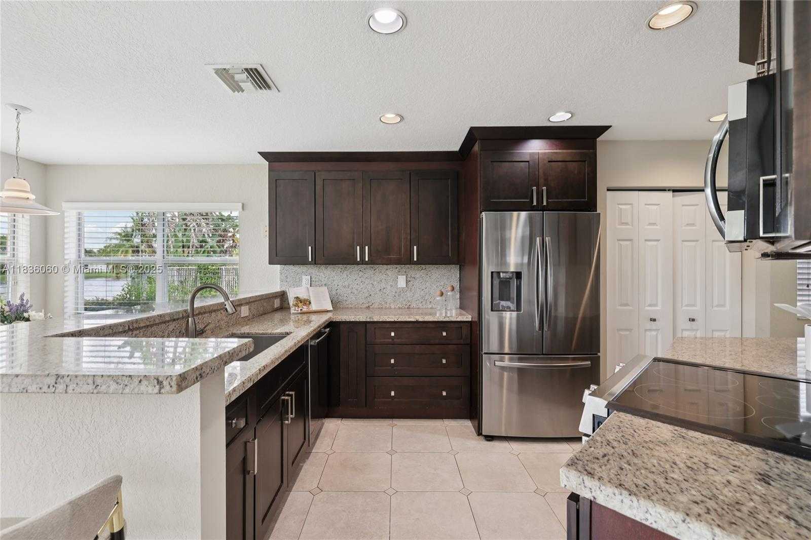 Small Image of 16710 NORTH WEST 12TH ST, Pembroke Pines Number 27