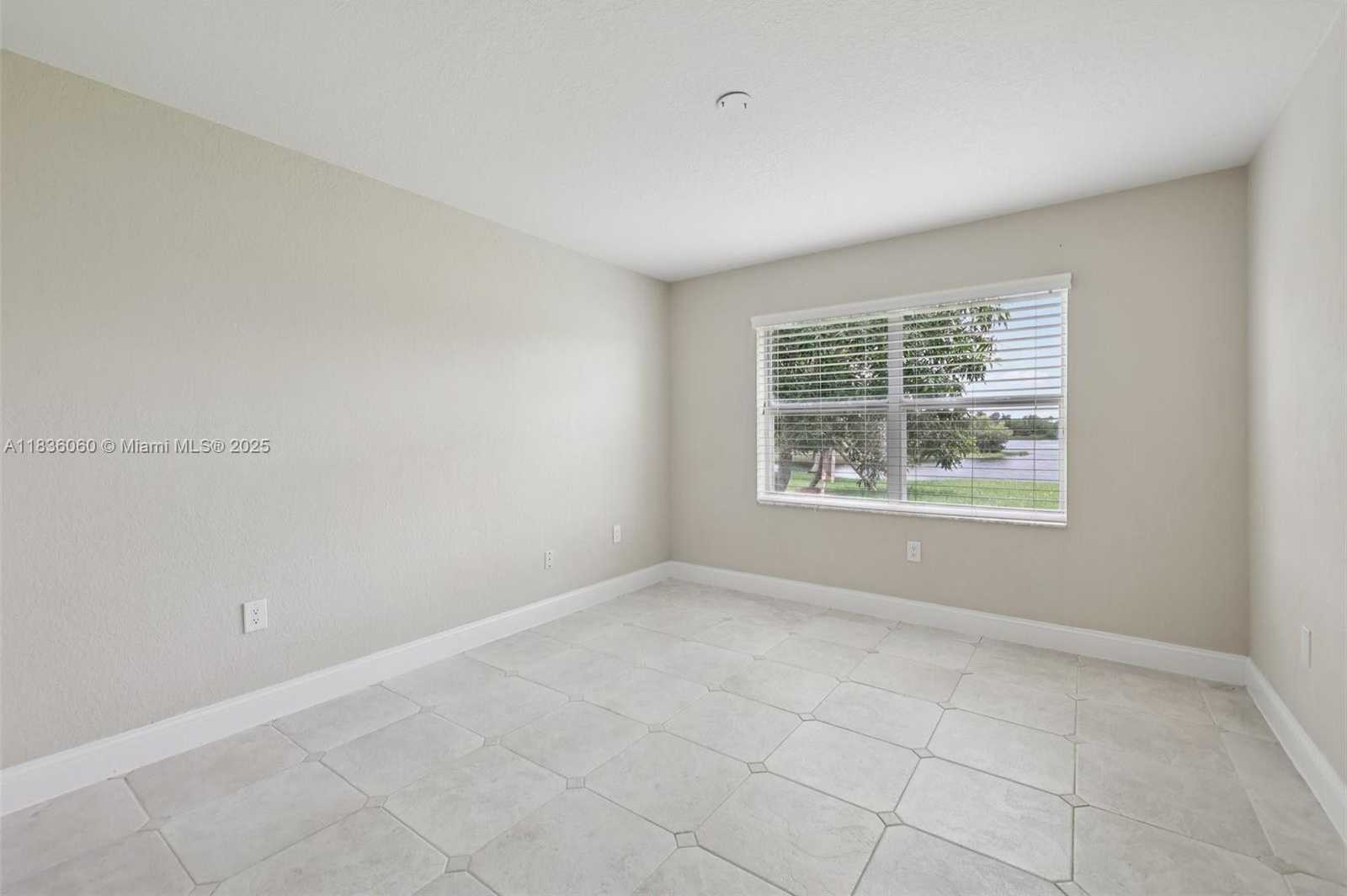 Small Image of 16710 NORTH WEST 12TH ST, Pembroke Pines Number 47