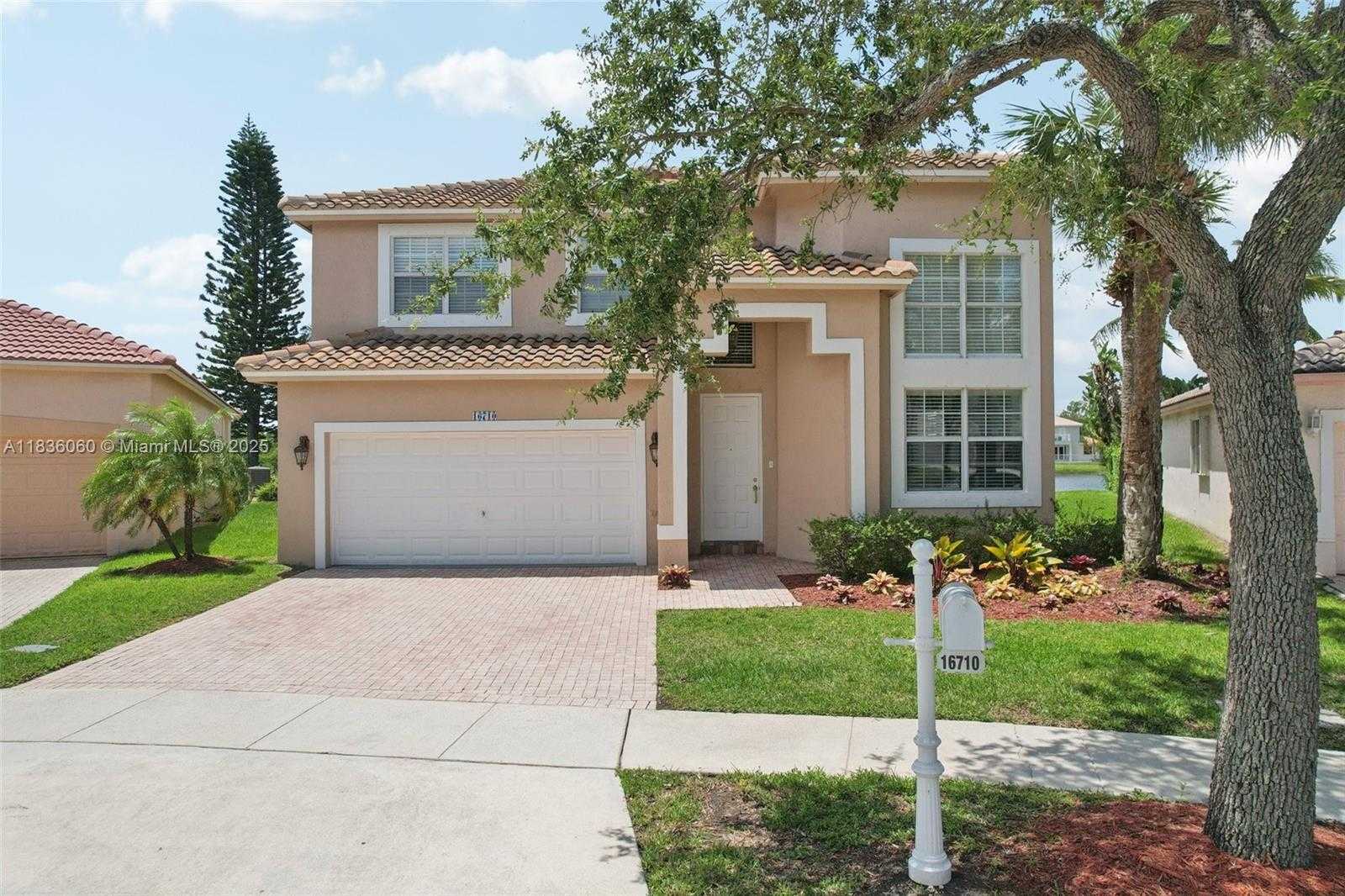 Small Image of 16710 NORTH WEST 12TH ST, Pembroke Pines Number 63