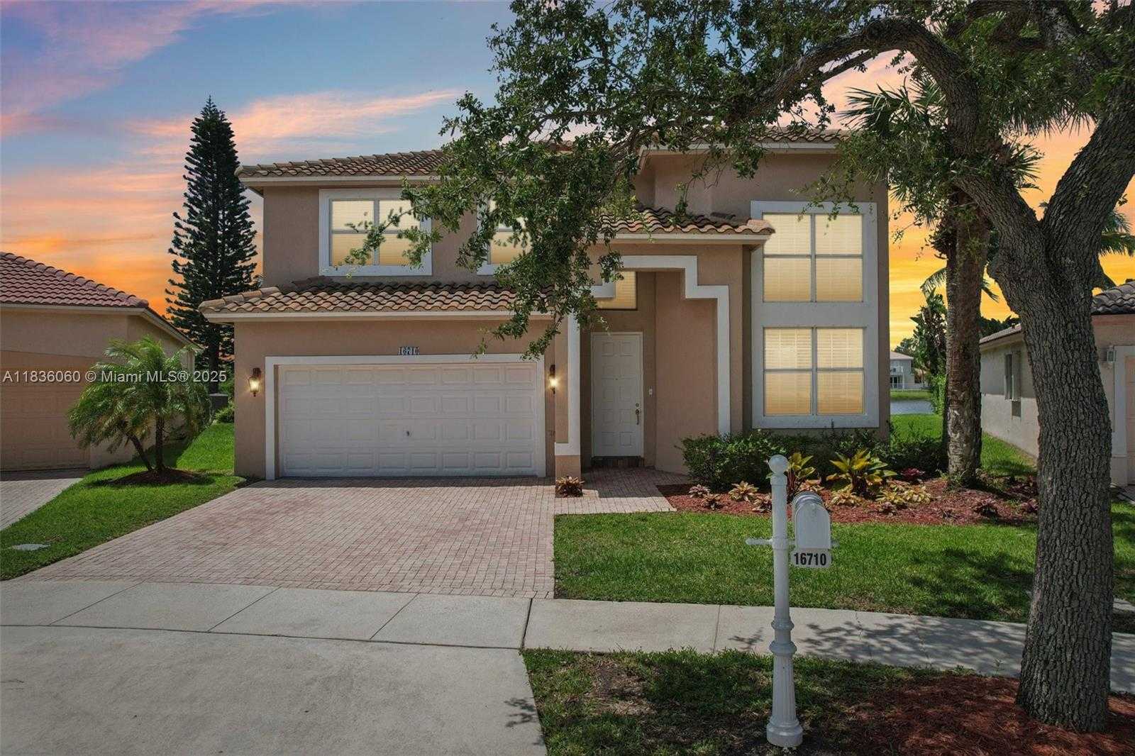 Small Image of 16710 NORTH WEST 12TH ST, Pembroke Pines Number 64