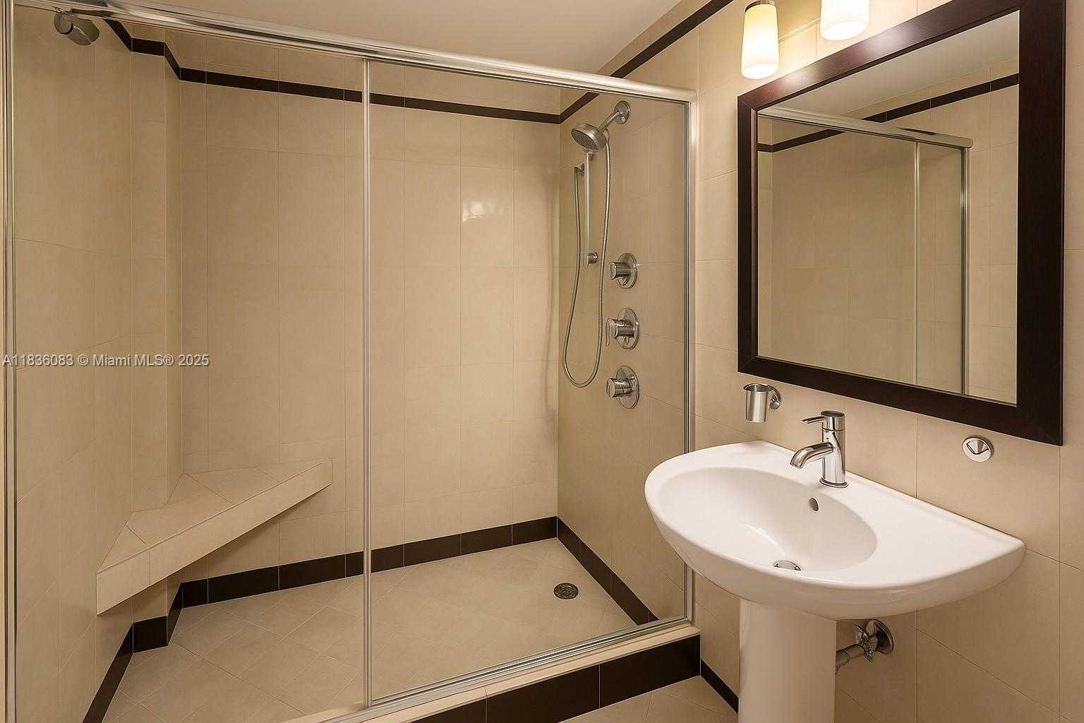Small Image of 800 EAST WEST AVE #824, Miami Beach Number 6