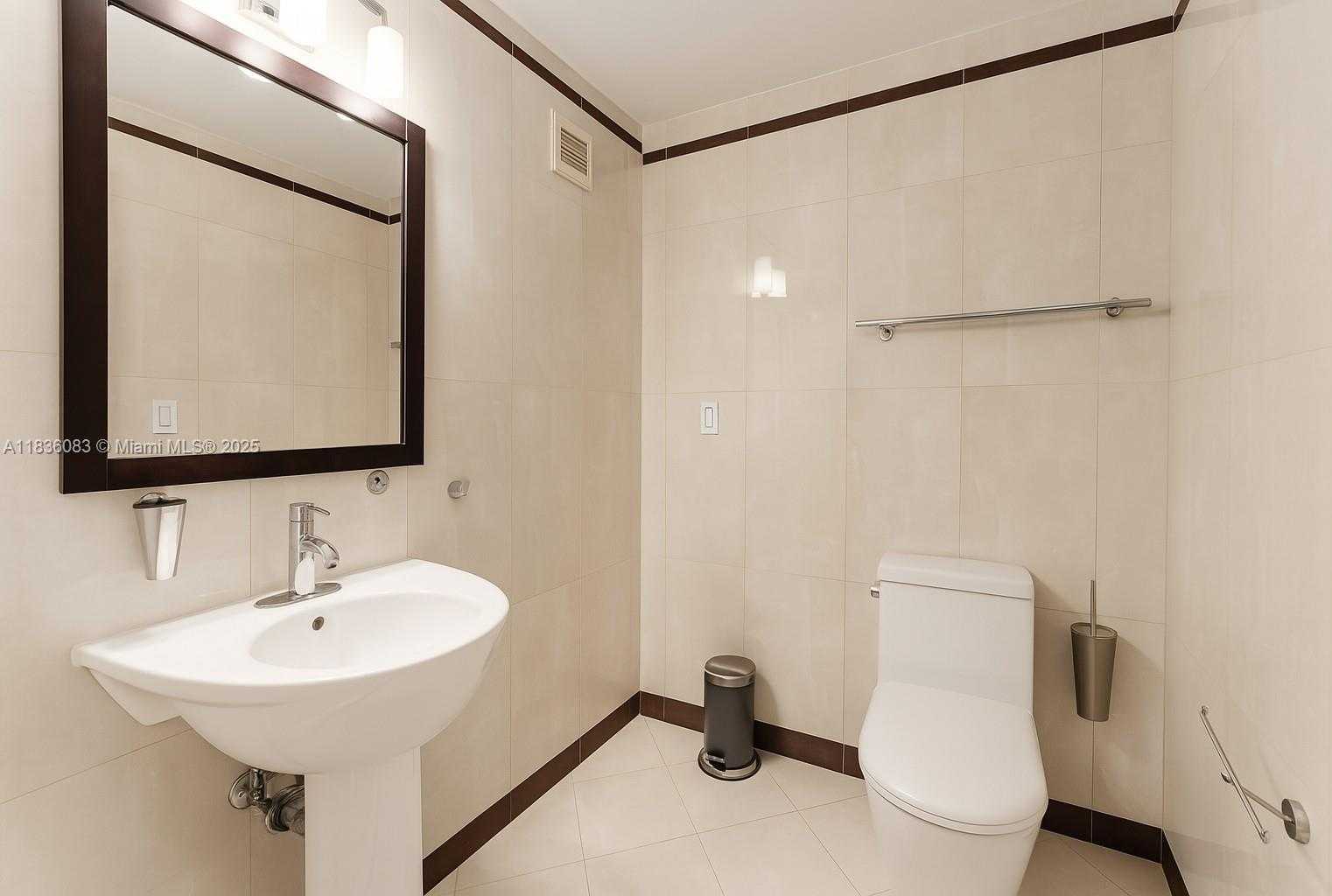 Small Image of 800 EAST WEST AVE #824, Miami Beach Number 7