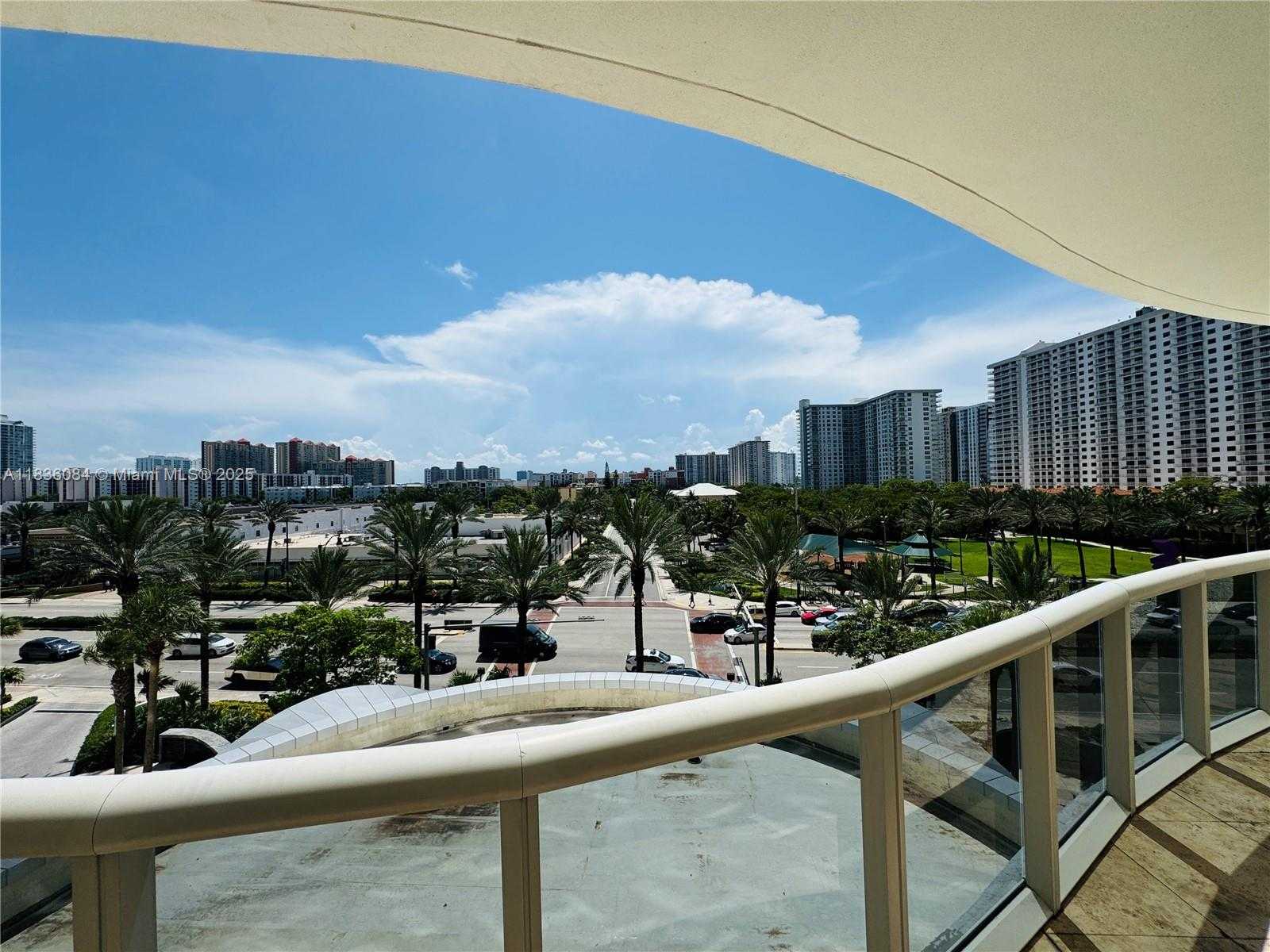 Small Image of 17201 COLLINS AVE #507, Sunny Isles Beach Number 30
