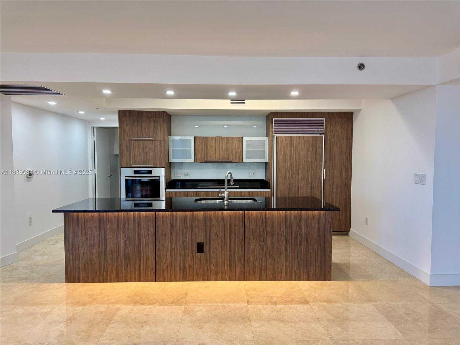 Small Image of 17201 COLLINS AVE #507, Sunny Isles Beach Number 4