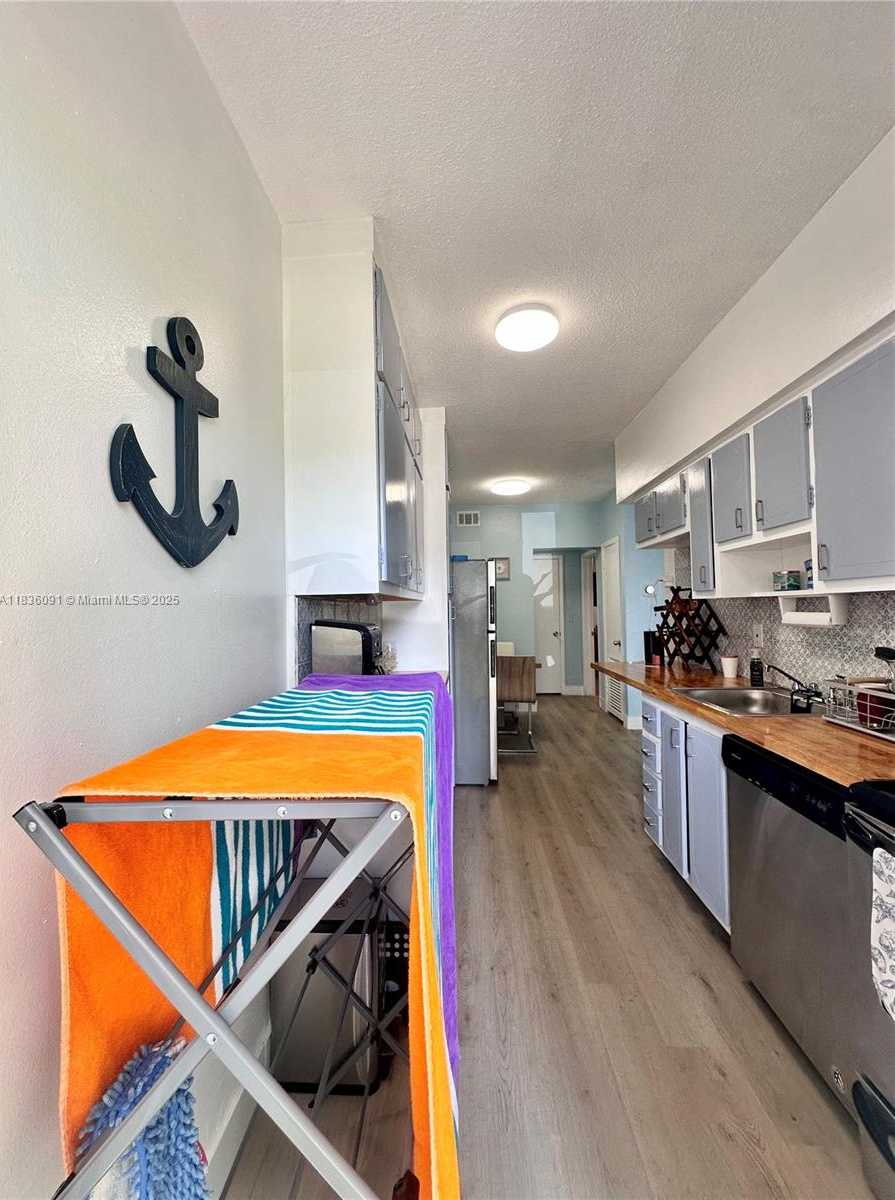 Small Image of 2200 SOUTH OCEAN DR #N110, Hollywood Number 9