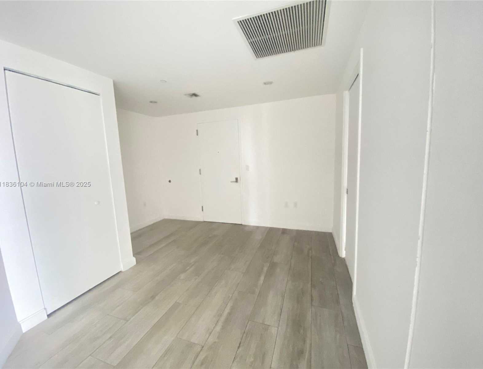 Small Image of Miami Number 14