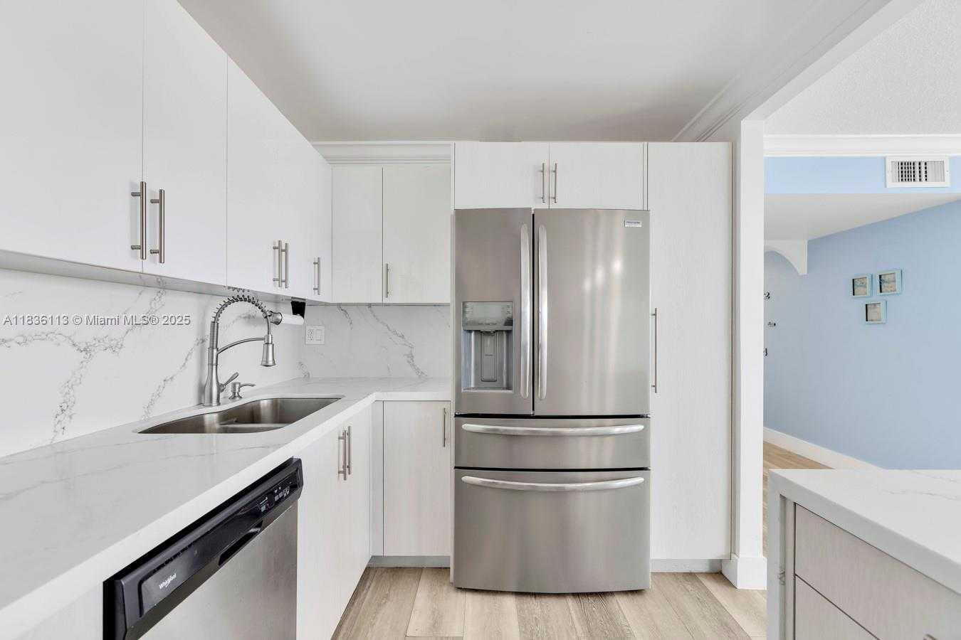 Small Image of 600 NORTH EAST 36TH ST #1404, Miami Number 9