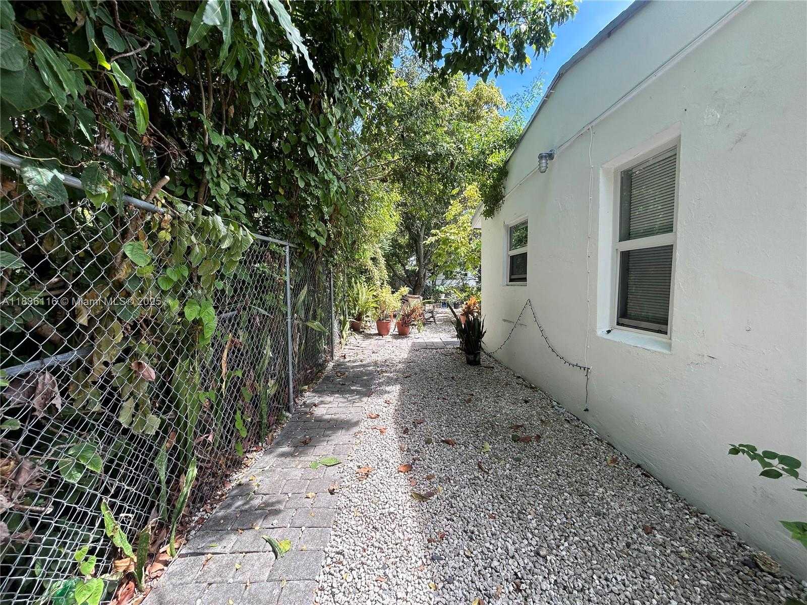 Small Image of 110 NORTH EAST 56TH ST #114, Miami Number 15