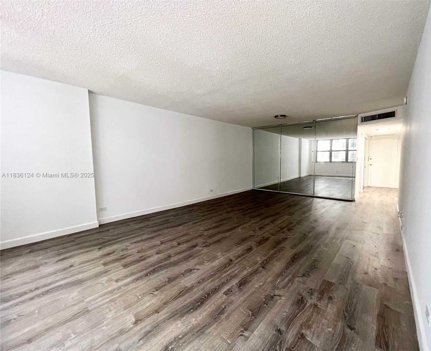 Small Image of 6039 COLLINS AVE #512, Miami Beach Number 13