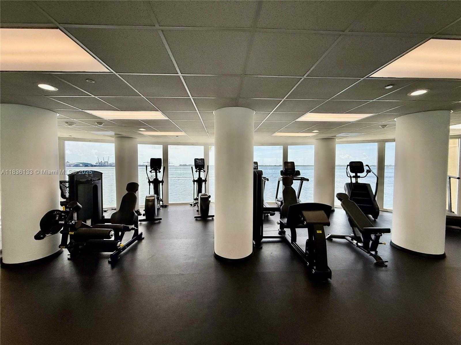 Small Image of 770 CLAUGHTON ISLAND DR #1503, Miami Number 35