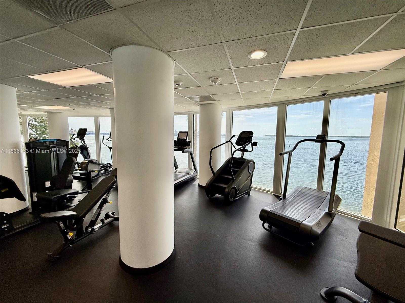 Small Image of 770 CLAUGHTON ISLAND DR #1503, Miami Number 37