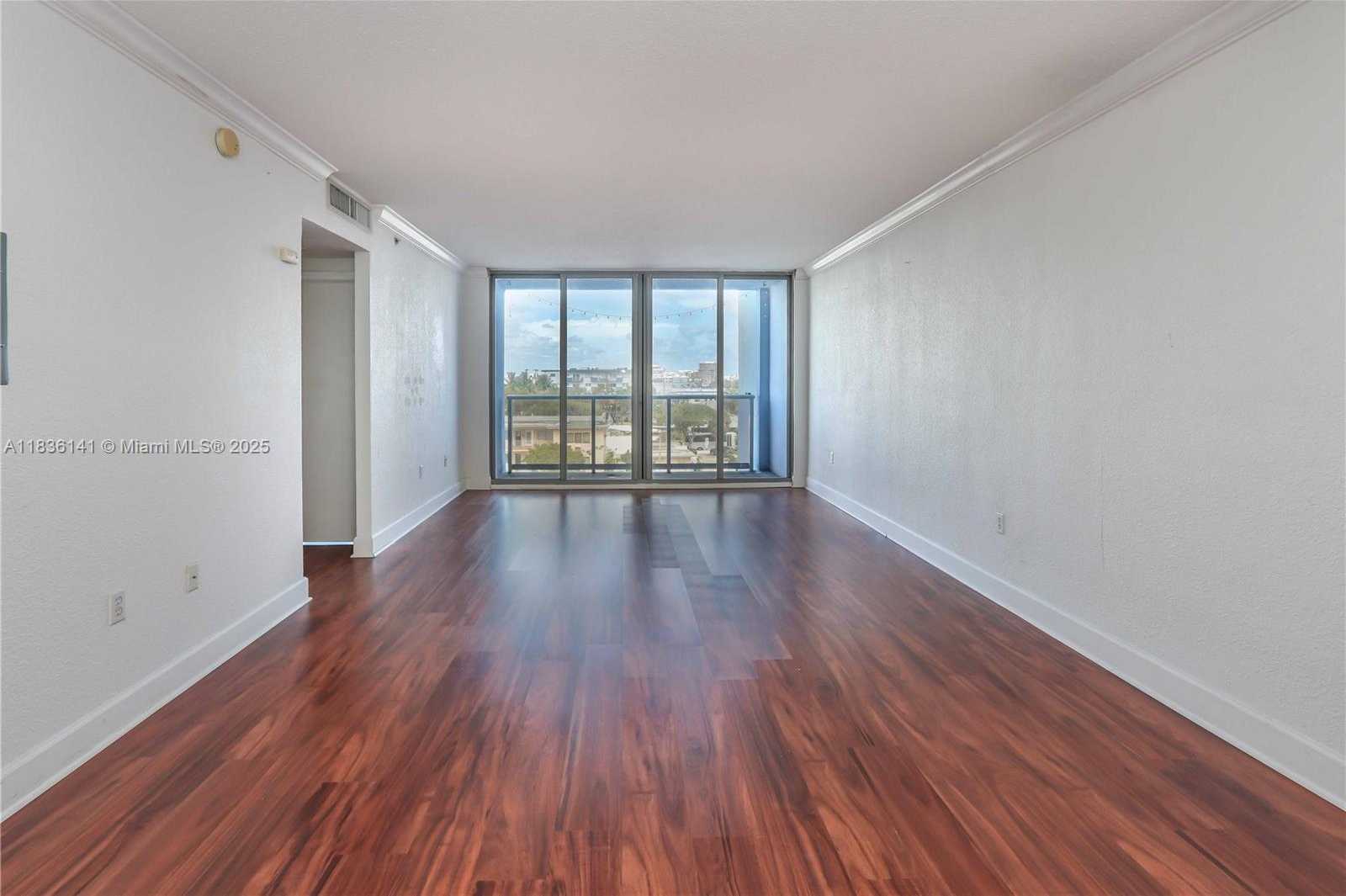 Small Image of 401 69 ST #411, Miami Beach Number 3