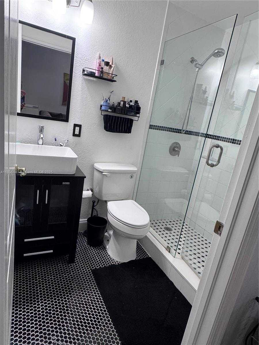 Small Image of 9014 WEST FLAGLER ST #8, Miami Number 5