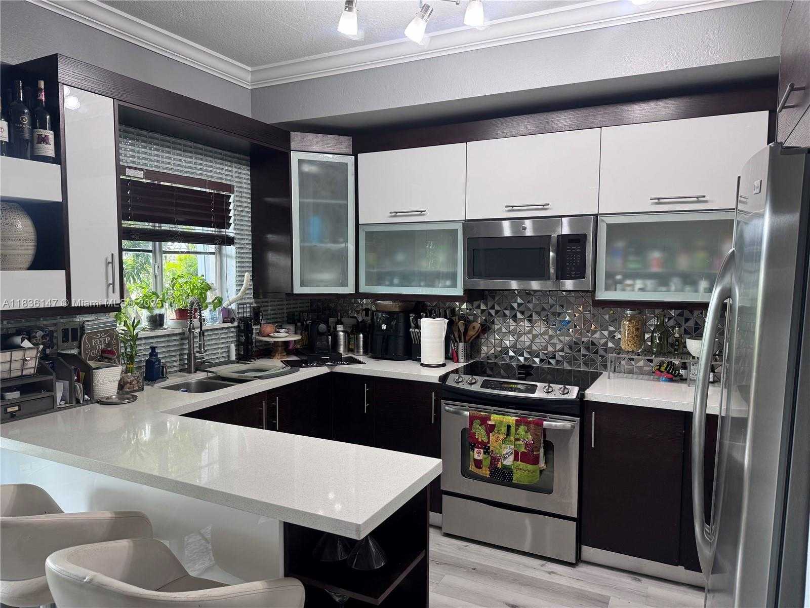 Small Image of 9014 WEST FLAGLER ST #8, Miami Number 8